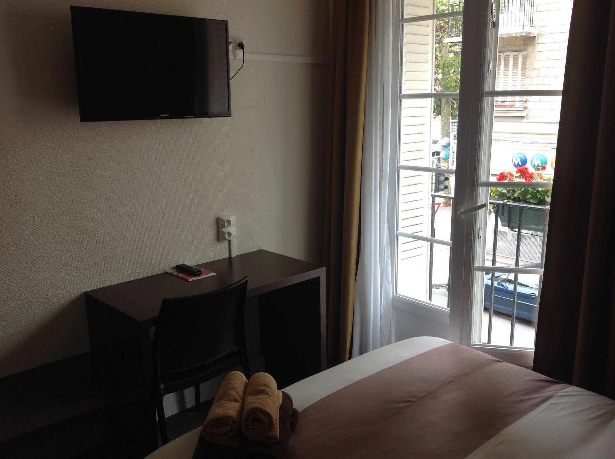 Hotel De La Paix Caen Zewnętrze zdjęcie