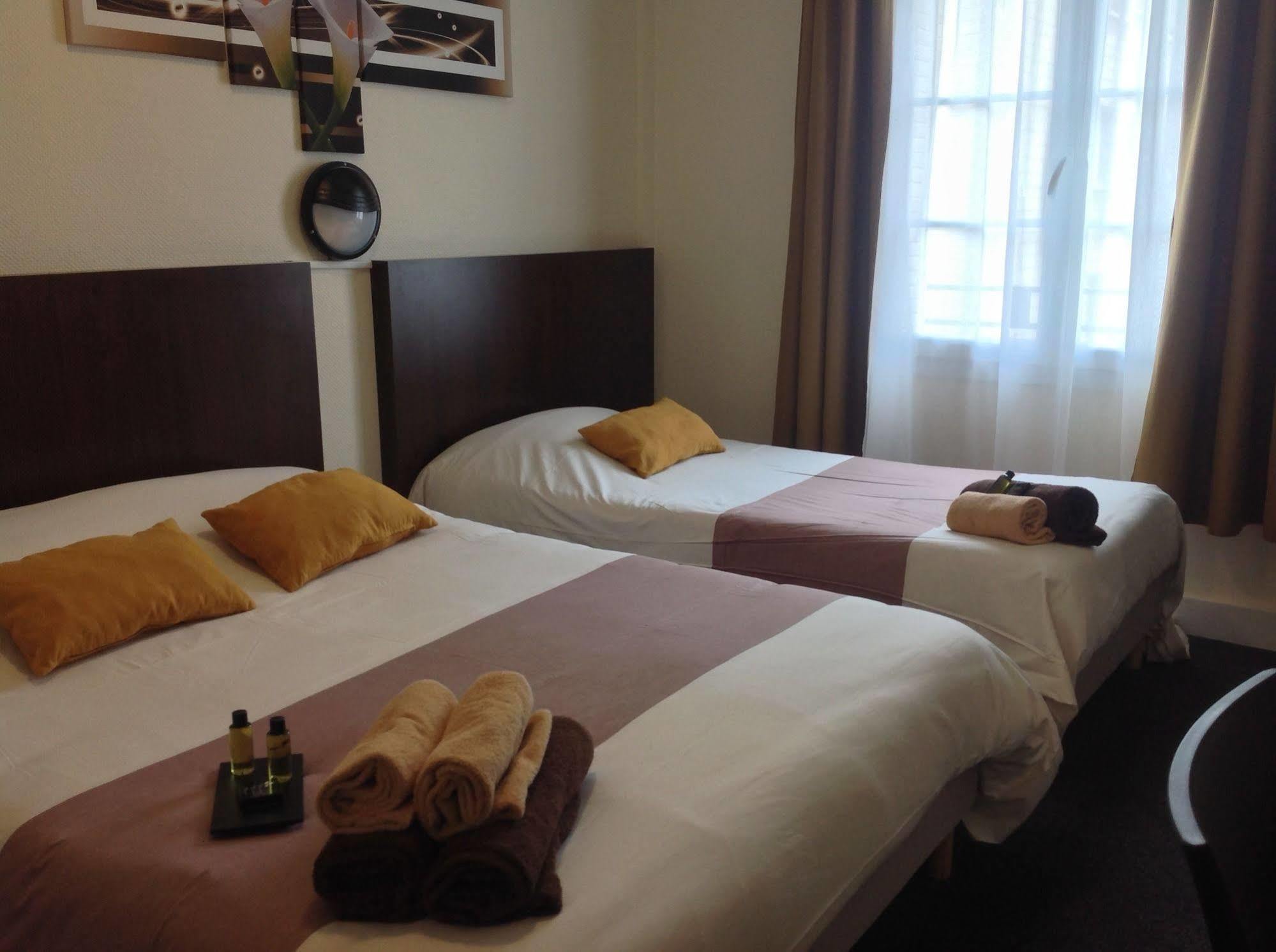 Hotel De La Paix Caen Zewnętrze zdjęcie