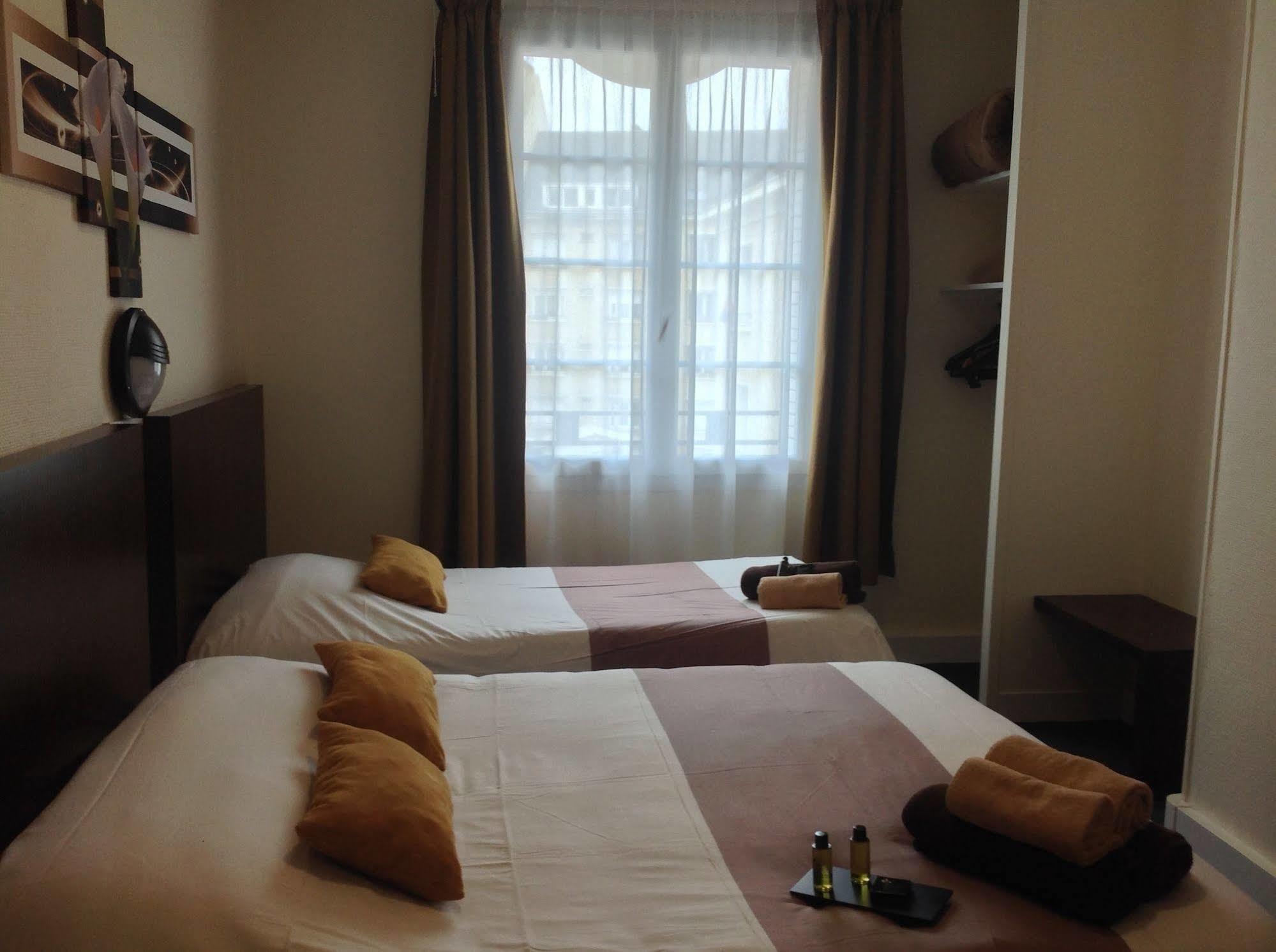 Hotel De La Paix Caen Zewnętrze zdjęcie